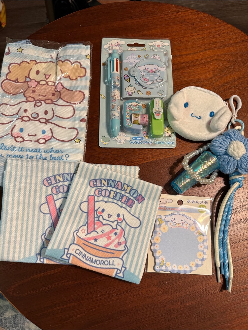 Cinnamoroll Blue & White Accessory Set with Plush Keychain